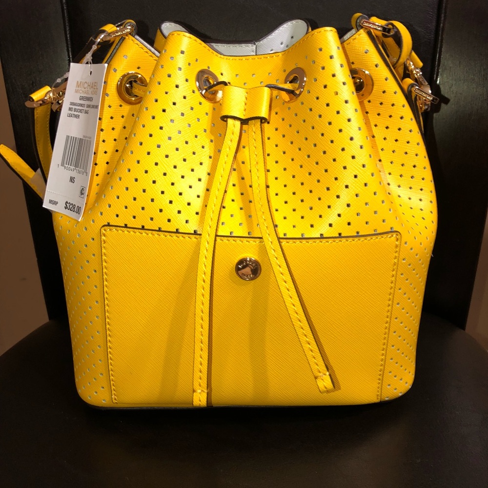 Michael Kors Medium Leather Bucket Handbag